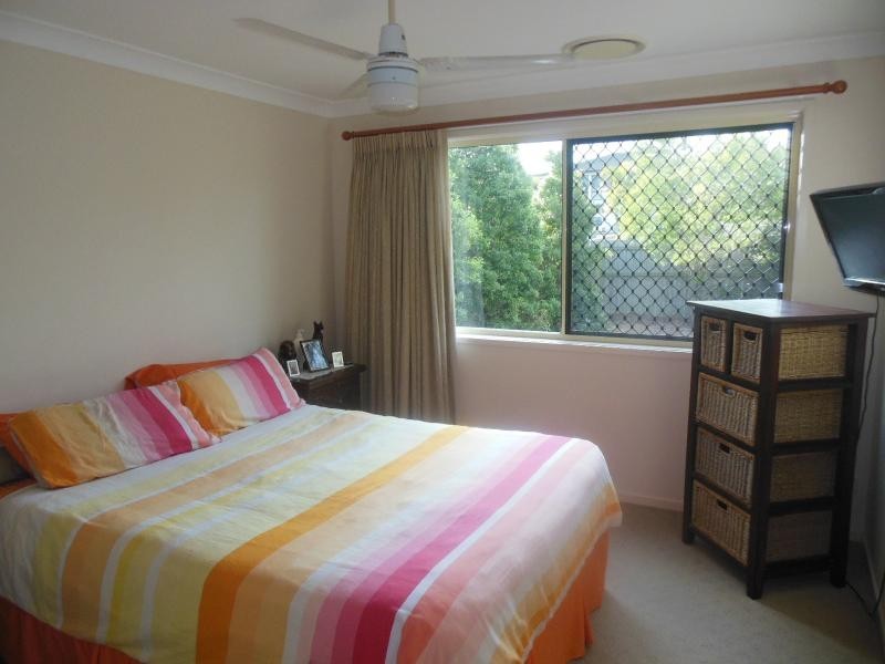 1/143 Bishop  Road, Beachmere QLD 4510