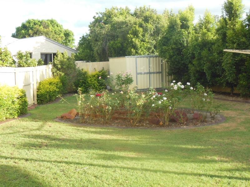 1/143 Bishop  Road, Beachmere QLD 4510