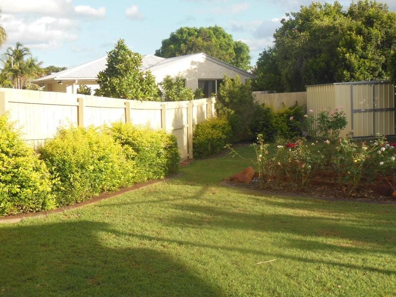 1/143 Bishop  Road, Beachmere QLD 4510