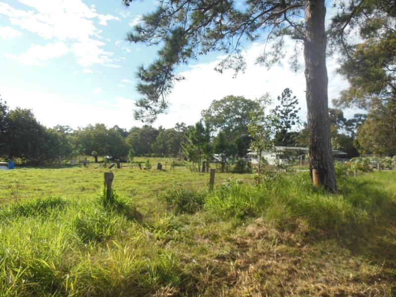 650 Beachmere Road, Beachmere QLD 4510