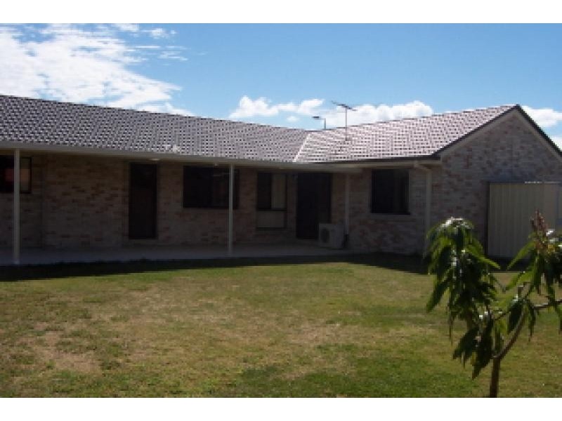 37 Columbia Drive, Beachmere QLD 4510