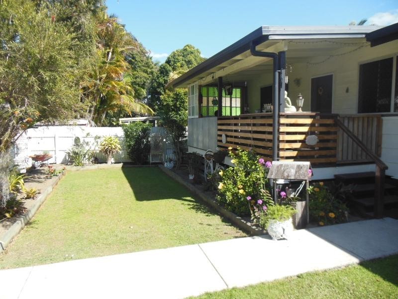 4 Egan Avenue, Beachmere QLD 4510
