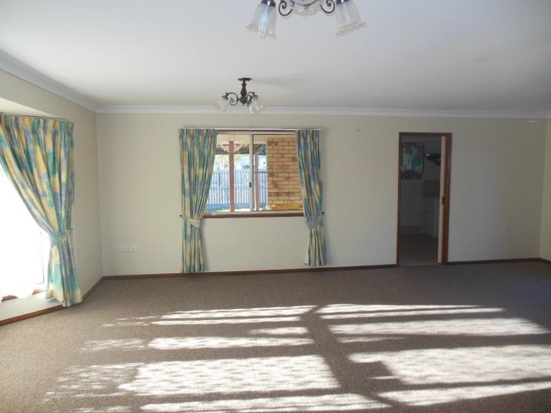 24 LALROY Street, Beachmere QLD 4510