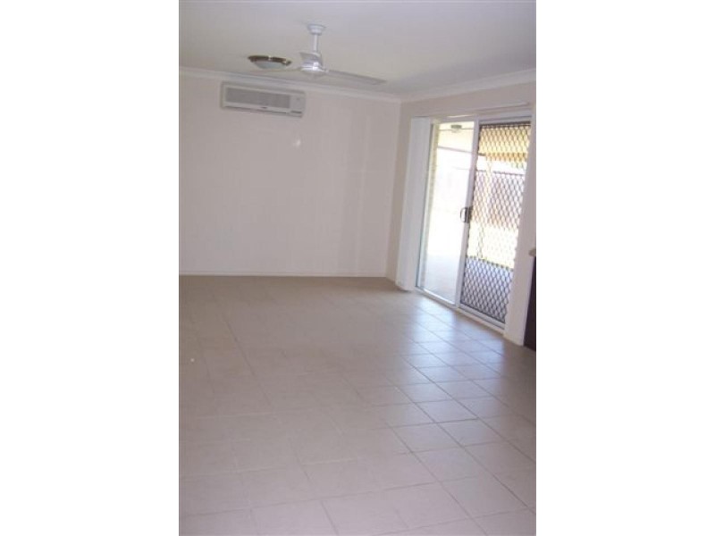 16 WEEROONA  Avenue, Beachmere QLD 4510