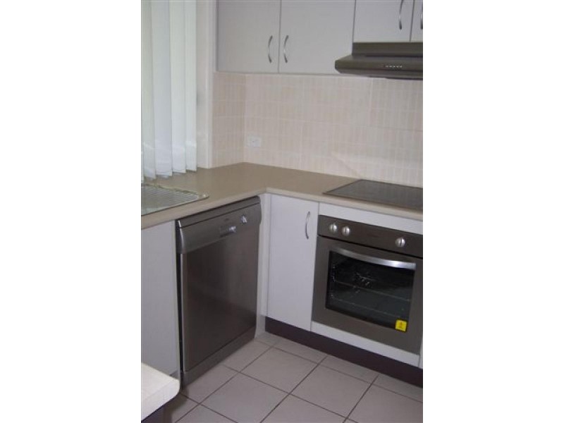 16 WEEROONA  Avenue, Beachmere QLD 4510