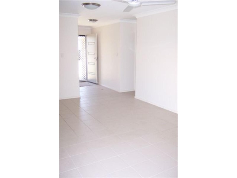 16 WEEROONA  Avenue, Beachmere QLD 4510