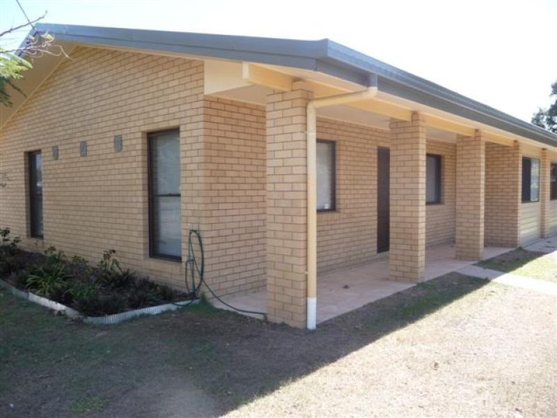 2/68 JAMES  Road, Beachmere QLD 4510