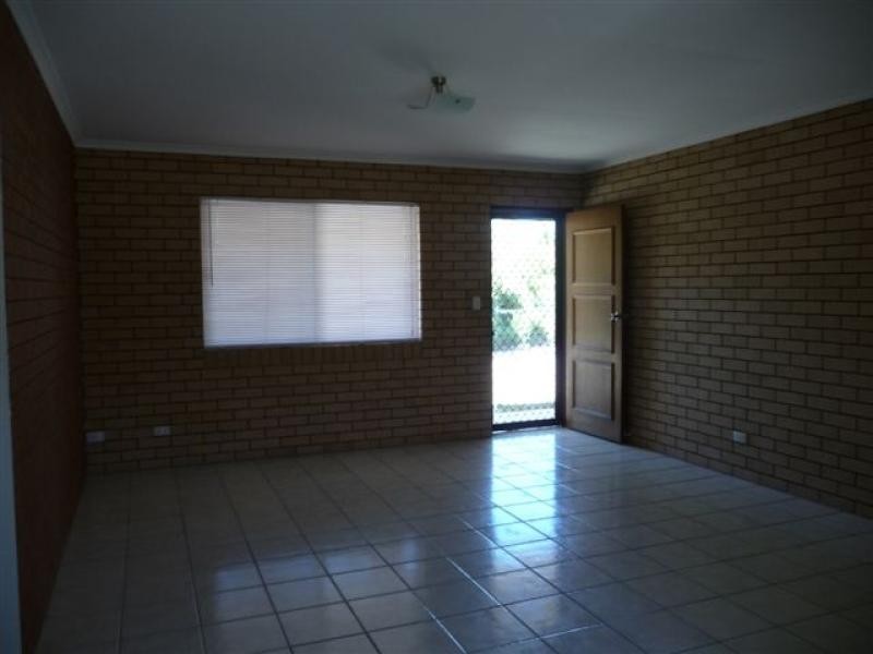 2/68 JAMES  Road, Beachmere QLD 4510