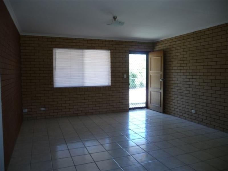 2/68 JAMES  Road, Beachmere QLD 4510