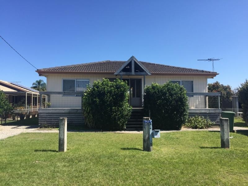 14 Trevor  Street, Beachmere QLD 4510