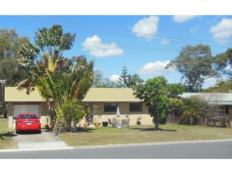 25 Moatah Drive, Beachmere QLD 4510