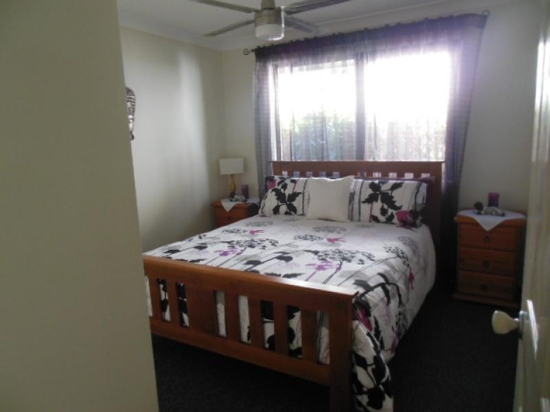 17 Weeroona Avenue, Beachmere QLD 4510