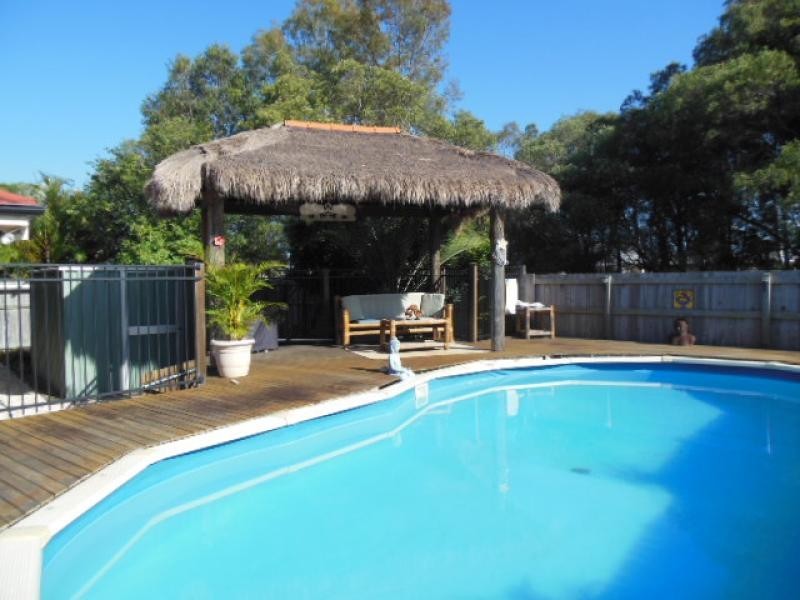 17 Weeroona Avenue, Beachmere QLD 4510