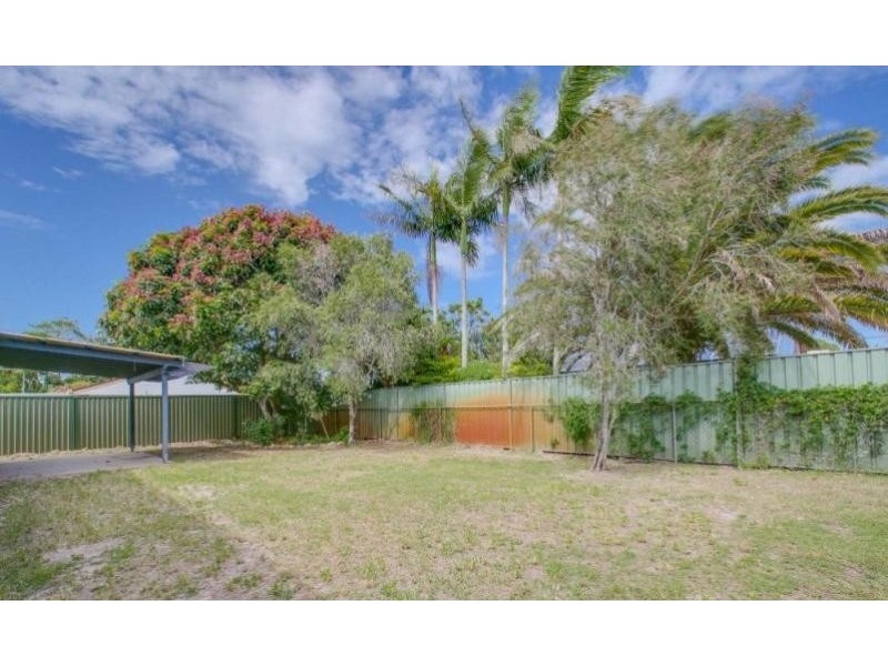 4 Jason  Crescent, Beachmere QLD 4510