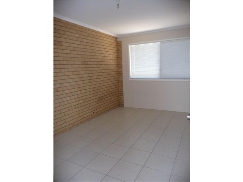 2/68 James Road, Beachmere QLD 4510