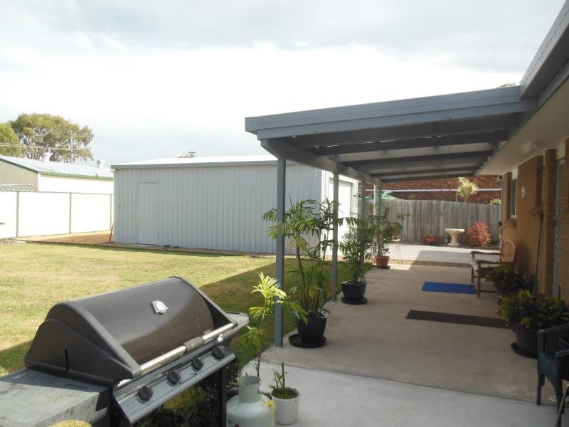 17 Moatah Drive, Beachmere QLD 4510