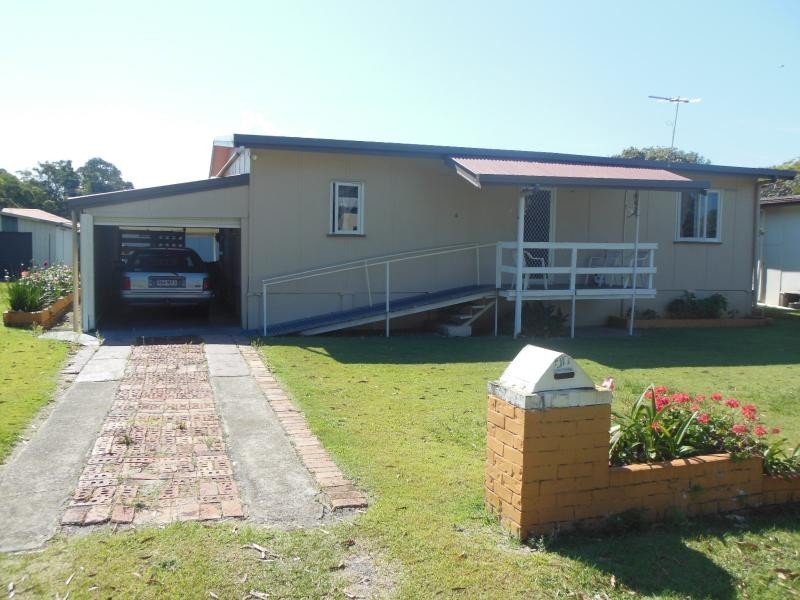 4 Grace Street, Beachmere QLD 4510