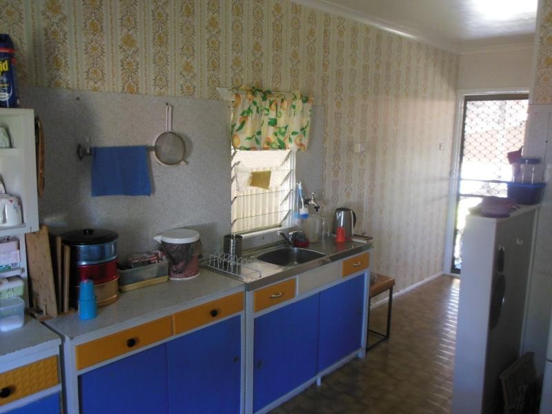 4 Grace Street, Beachmere QLD 4510