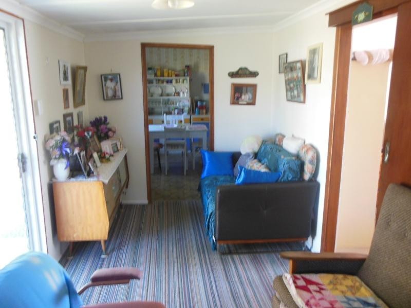 4 Grace Street, Beachmere QLD 4510