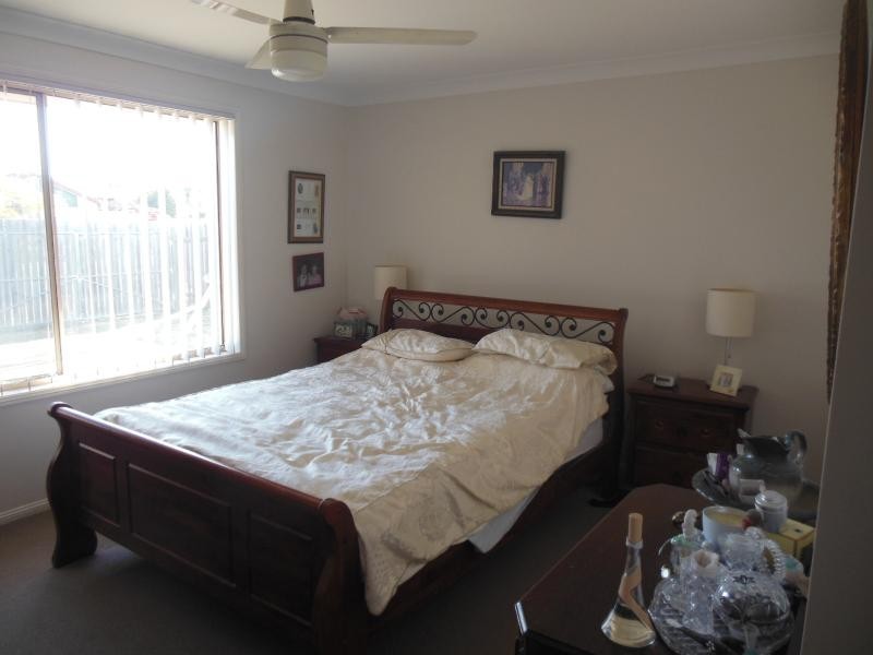 1 Siska  Court, Beachmere QLD 4510