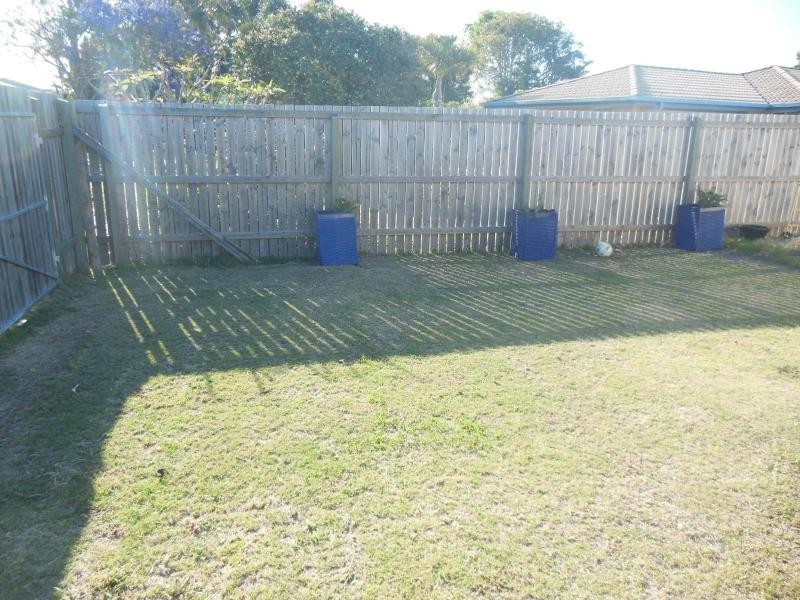 1 Siska  Court, Beachmere QLD 4510