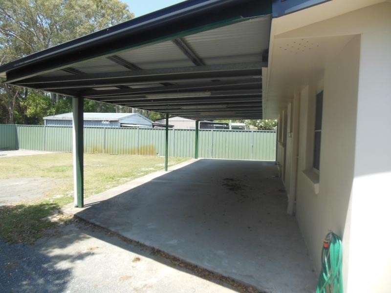 17 Whiting  Street, Beachmere QLD 4510