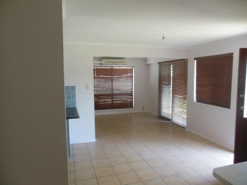 17 Whiting  Street, Beachmere QLD 4510