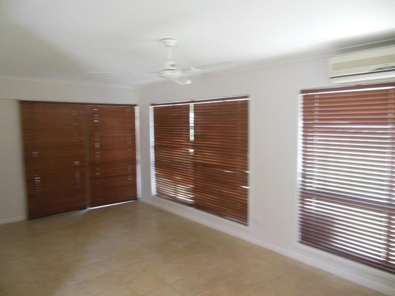 17 Whiting  Street, Beachmere QLD 4510