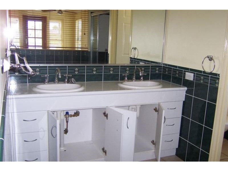 84 Biggs Avenue, Beachmere QLD 4510