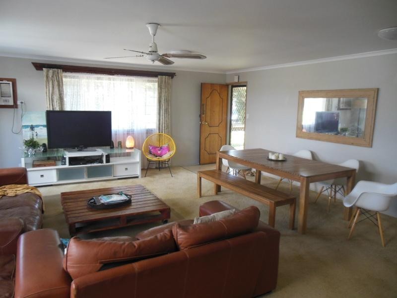 17 Bryant  Street, Beachmere QLD 4510