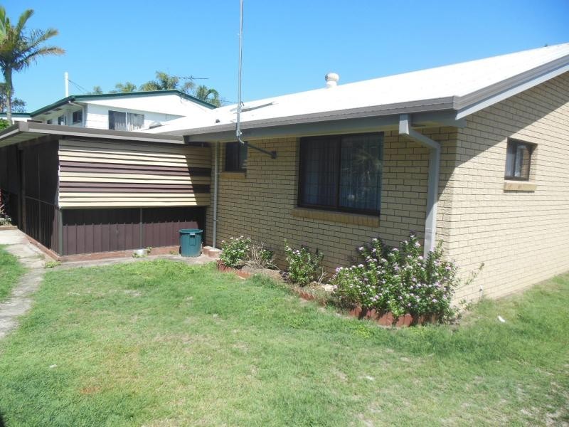 17 Bryant  Street, Beachmere QLD 4510