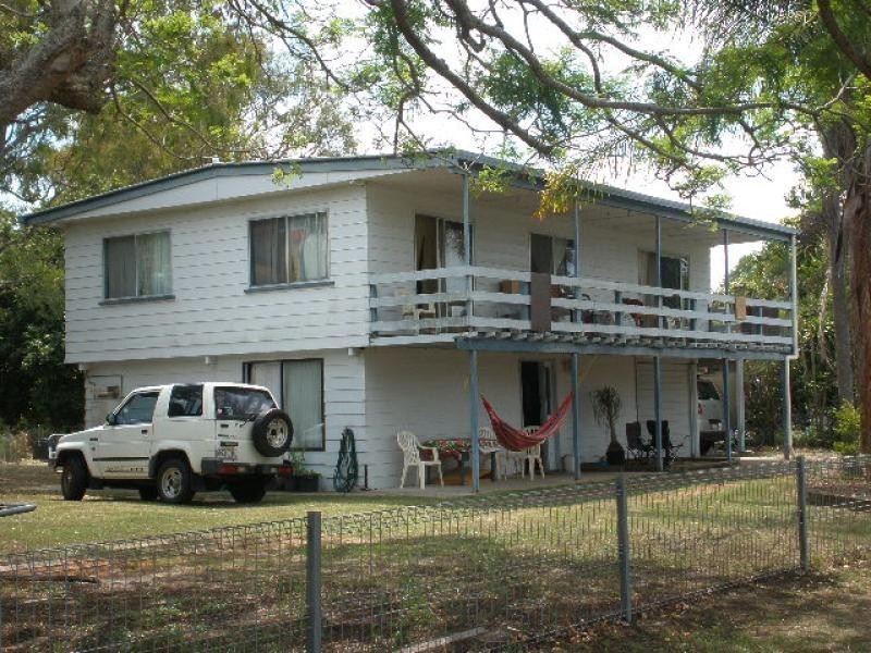 2 Hodgson Street, Beachmere QLD 4510
