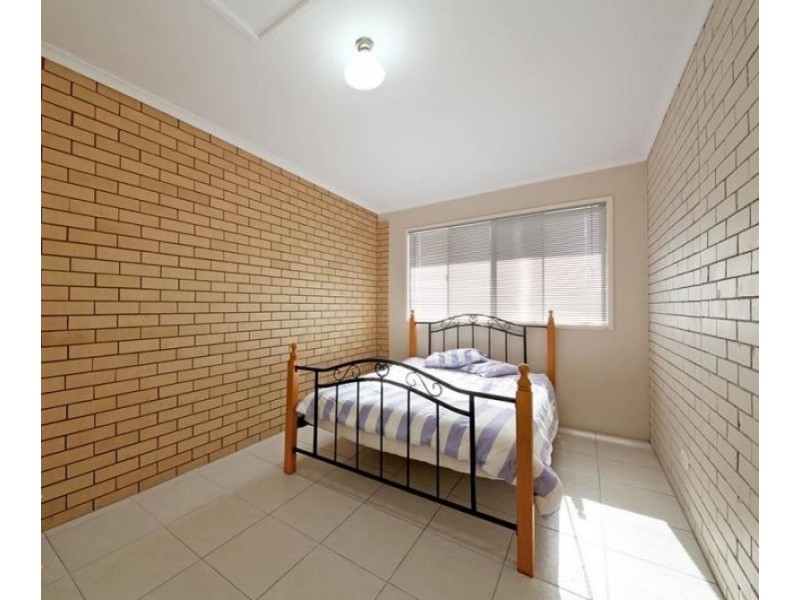 68 James Road, Beachmere QLD 4510