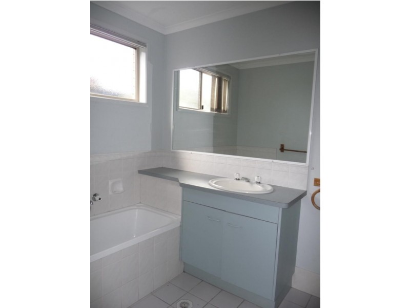 19 COLUMBIA Drive, Beachmere QLD 4510