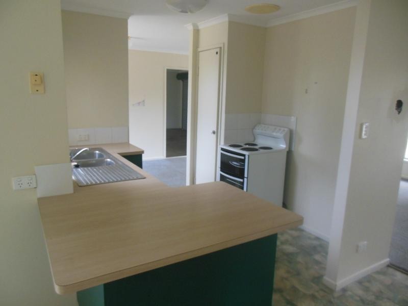 19 COLUMBIA Drive, Beachmere QLD 4510