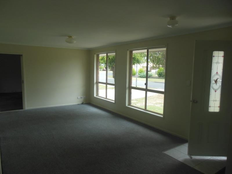 19 COLUMBIA Drive, Beachmere QLD 4510