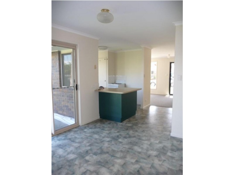 19 COLUMBIA Drive, Beachmere QLD 4510