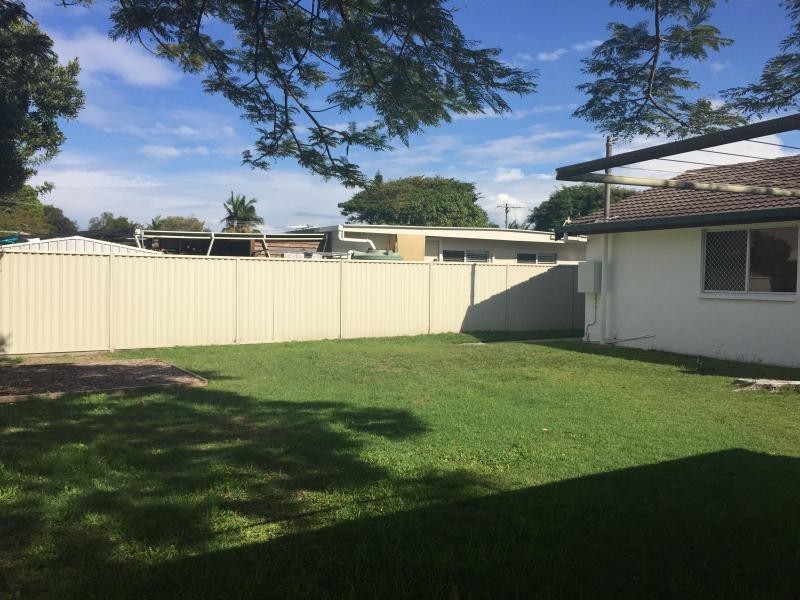 11 Trevor Street, Beachmere QLD 4510