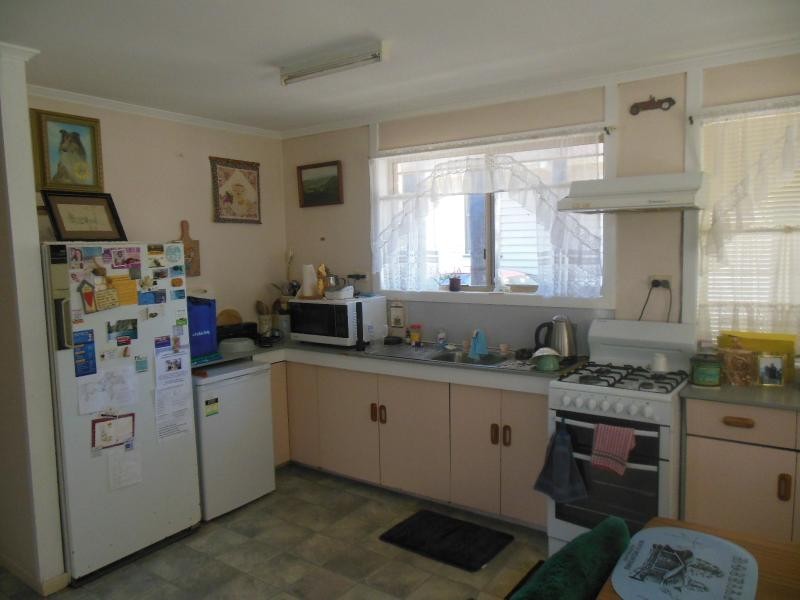 29 Moreton  Terrace, Beachmere QLD 4510