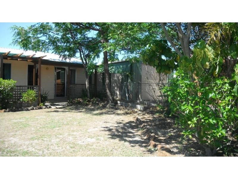 5 Jason Crescent, Beachmere QLD 4510