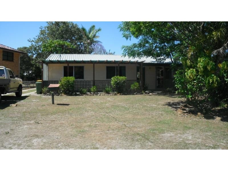 5 Jason Crescent, Beachmere QLD 4510