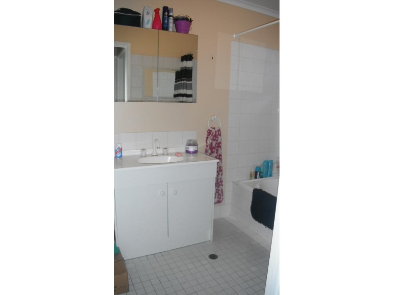 5 Jason Crescent, Beachmere QLD 4510