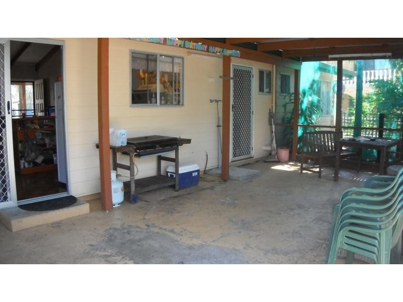 5 Jason Crescent, Beachmere QLD 4510