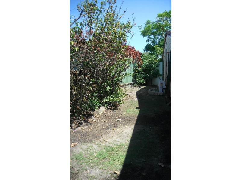 5 Jason Crescent, Beachmere QLD 4510