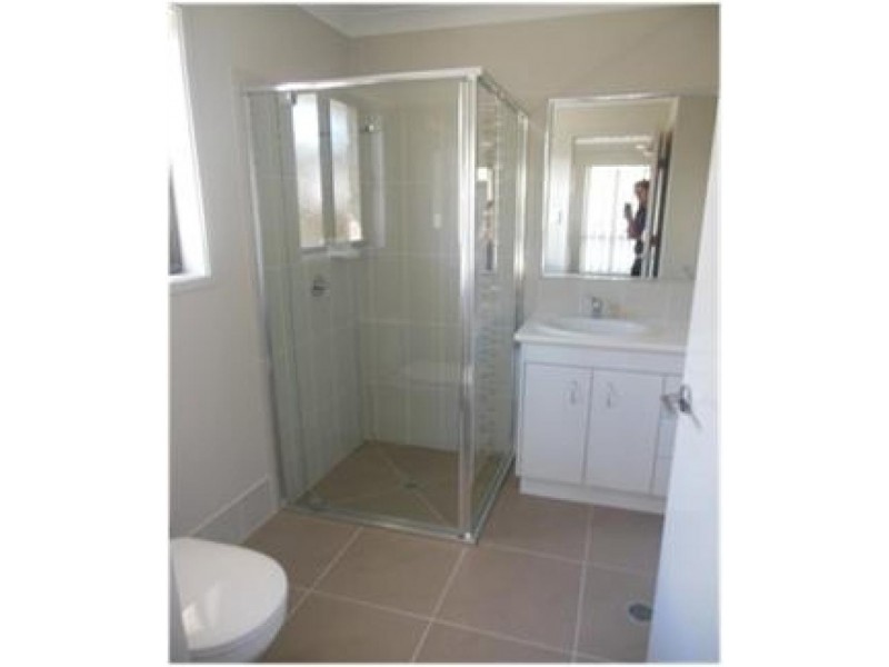 1/18 Coffey  Court, Beachmere QLD 4510