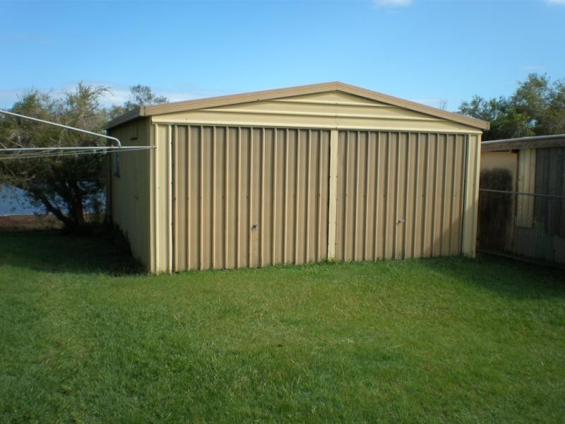 96 Biggs Avenue, Beachmere QLD 4510