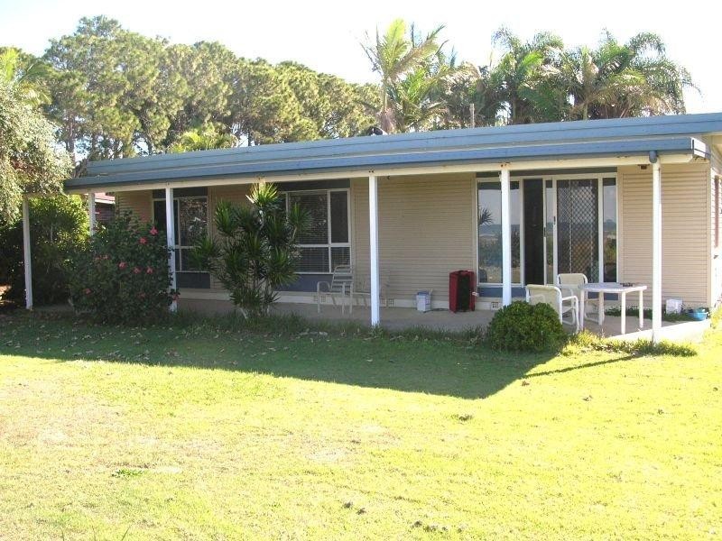 15 Grace Street, Beachmere QLD 4510