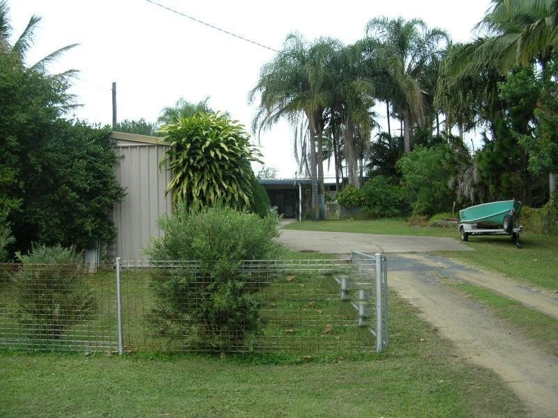 15 Grace Street, Beachmere QLD 4510