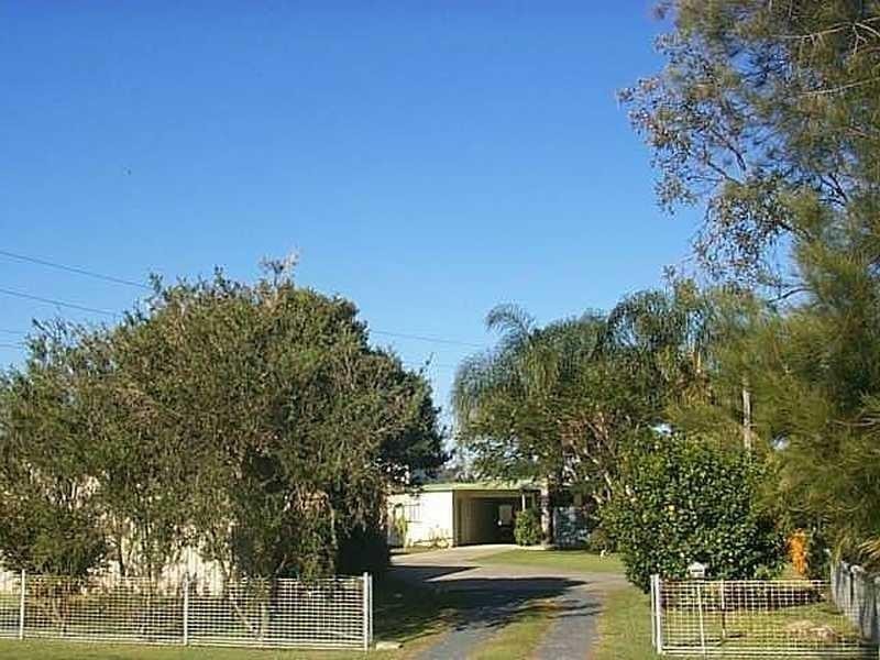 15 Grace Street, Beachmere QLD 4510