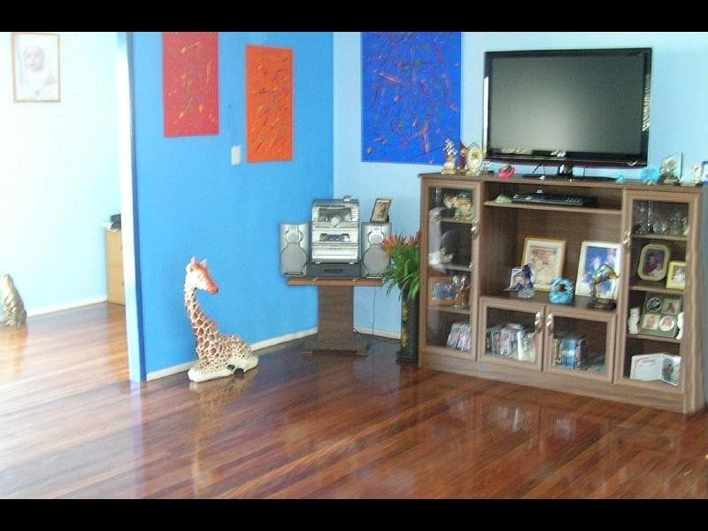 15 Grace Street, Beachmere QLD 4510